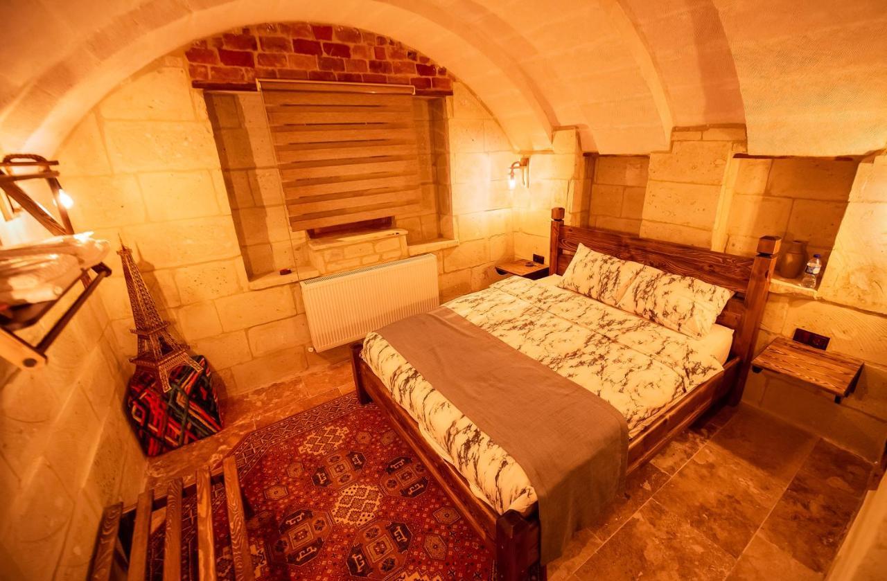 The Cave House Hotel Юргюп Екстериор снимка