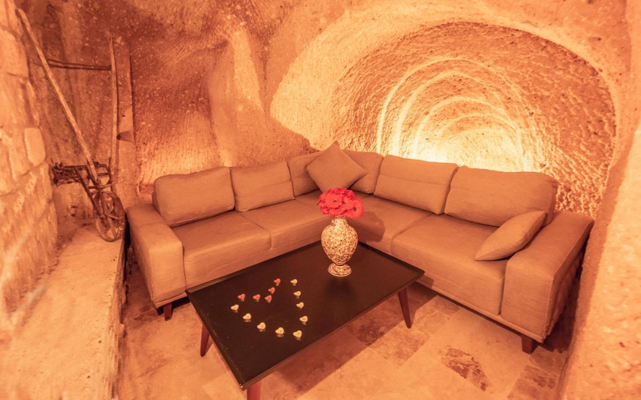 The Cave House Hotel Юргюп Екстериор снимка