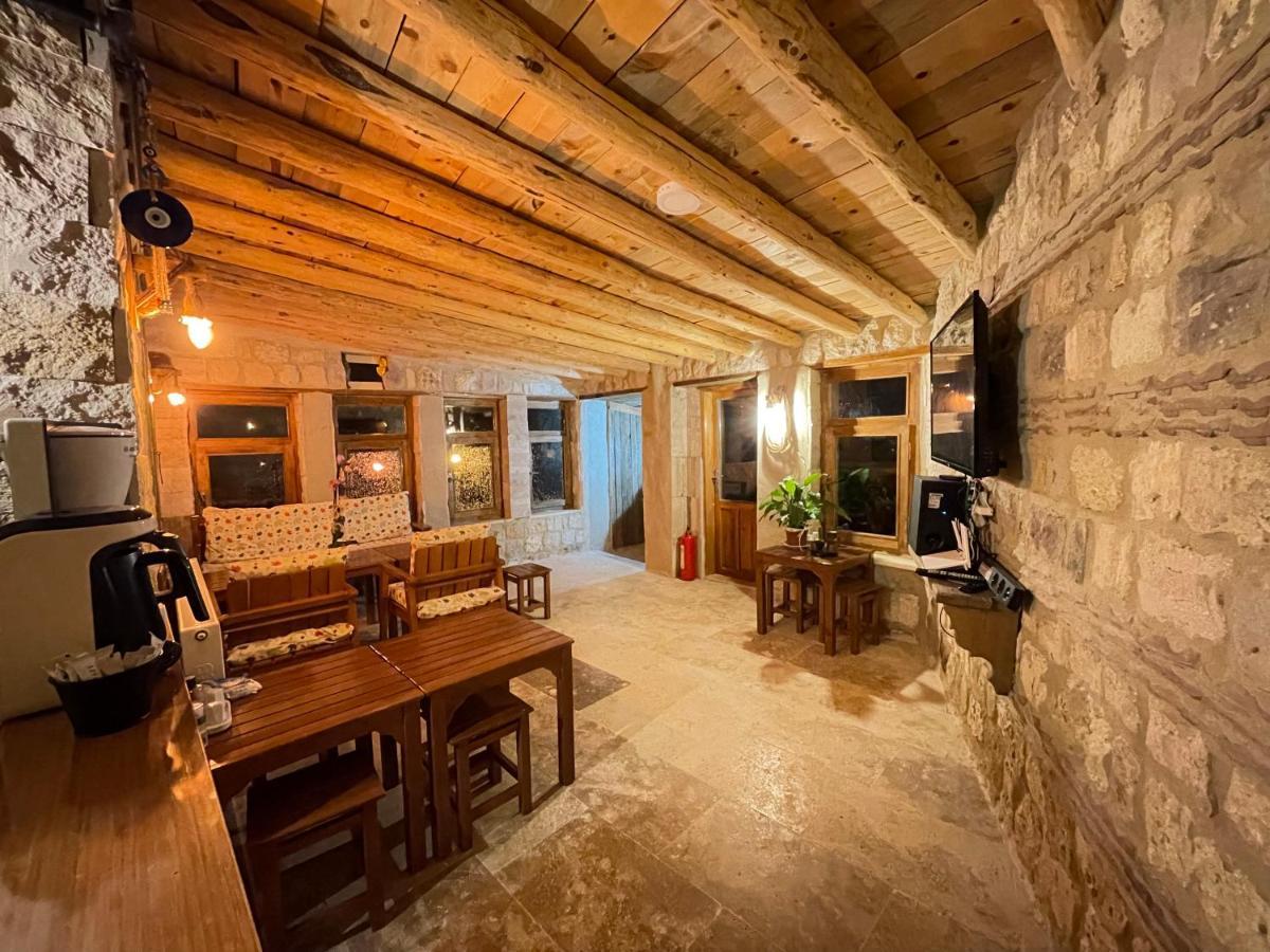 The Cave House Hotel Юргюп Екстериор снимка